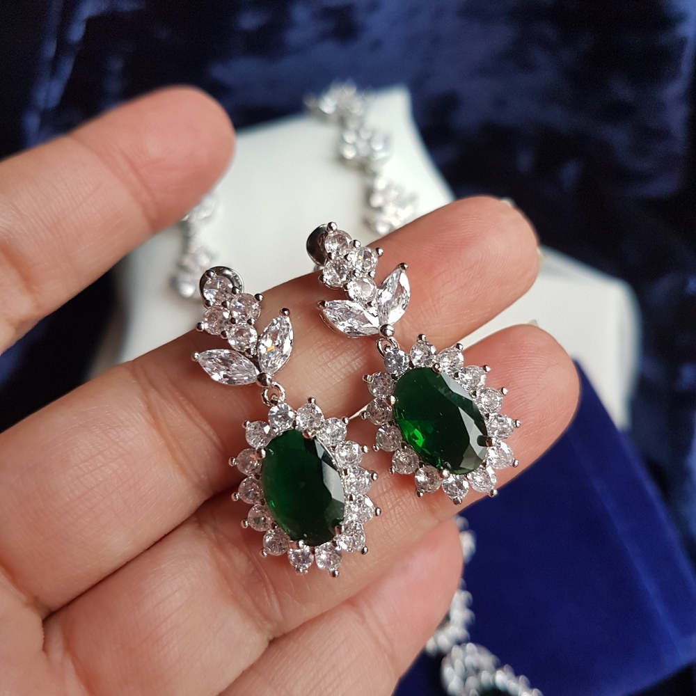 Swarovski Elements Platinum Emerald Green Diana Statement Necklace NEW - Picture 7 of 16